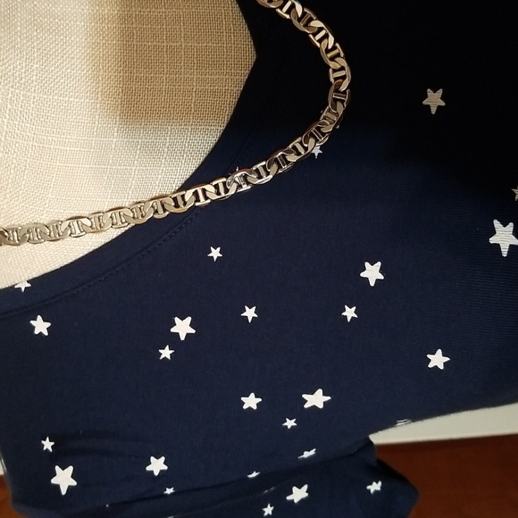 Ladies crew neck top. Small - Picture 2 of 6